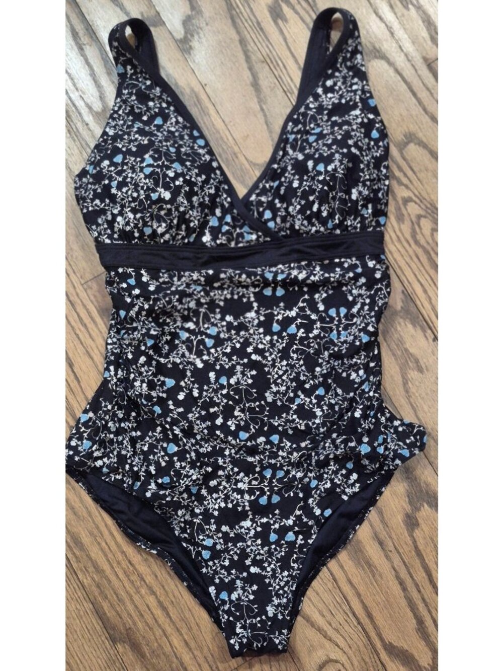 NipTuck Slimming Contouring One-piece Bathingsuit Swimsuit Women's Size 10
